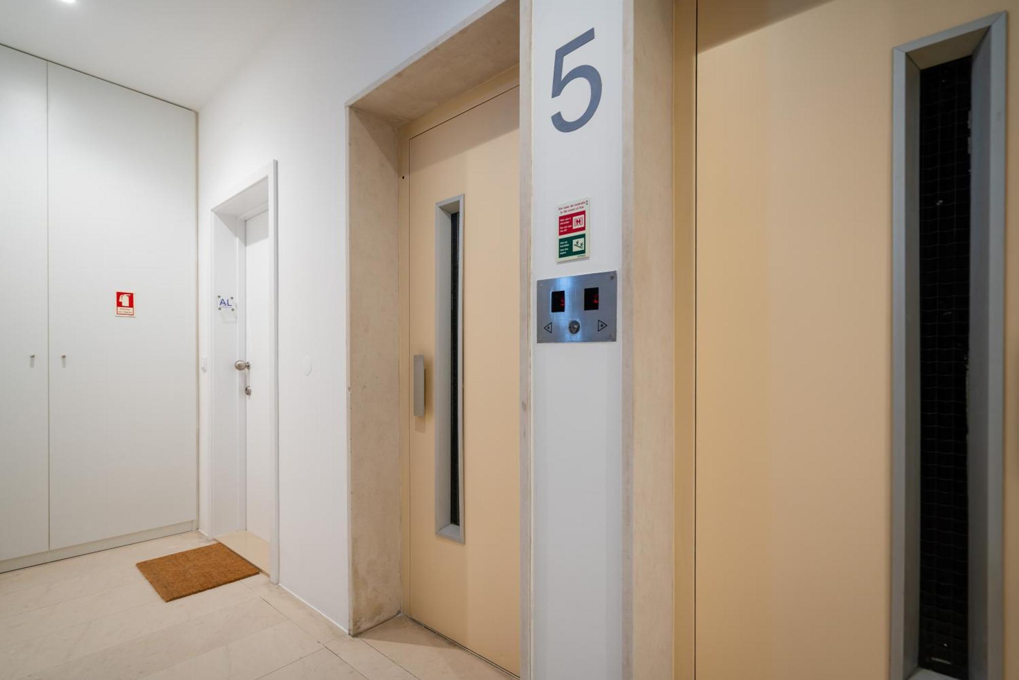 Host Wise - Trendy Spacious Flats - Matosinhos 马托西纽什 客房 照片